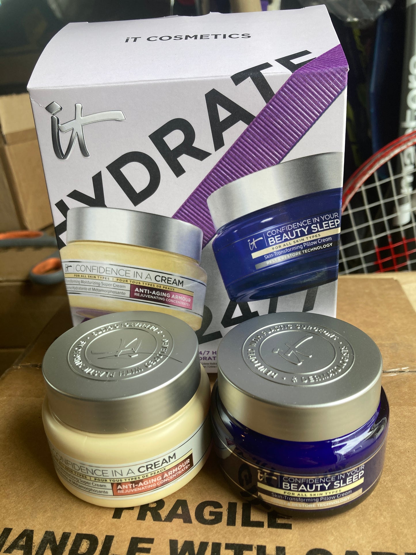 it Cosmetics day cream and night cream, 8 items.