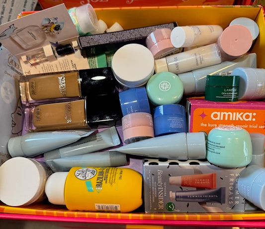 Selected Reseller Bundle, 50 trendy products.